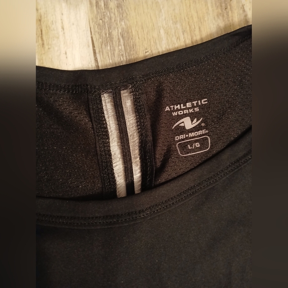 Athletic Works women's Lg black workout sleeveless top jersey cut out back - Picture 3 of 5